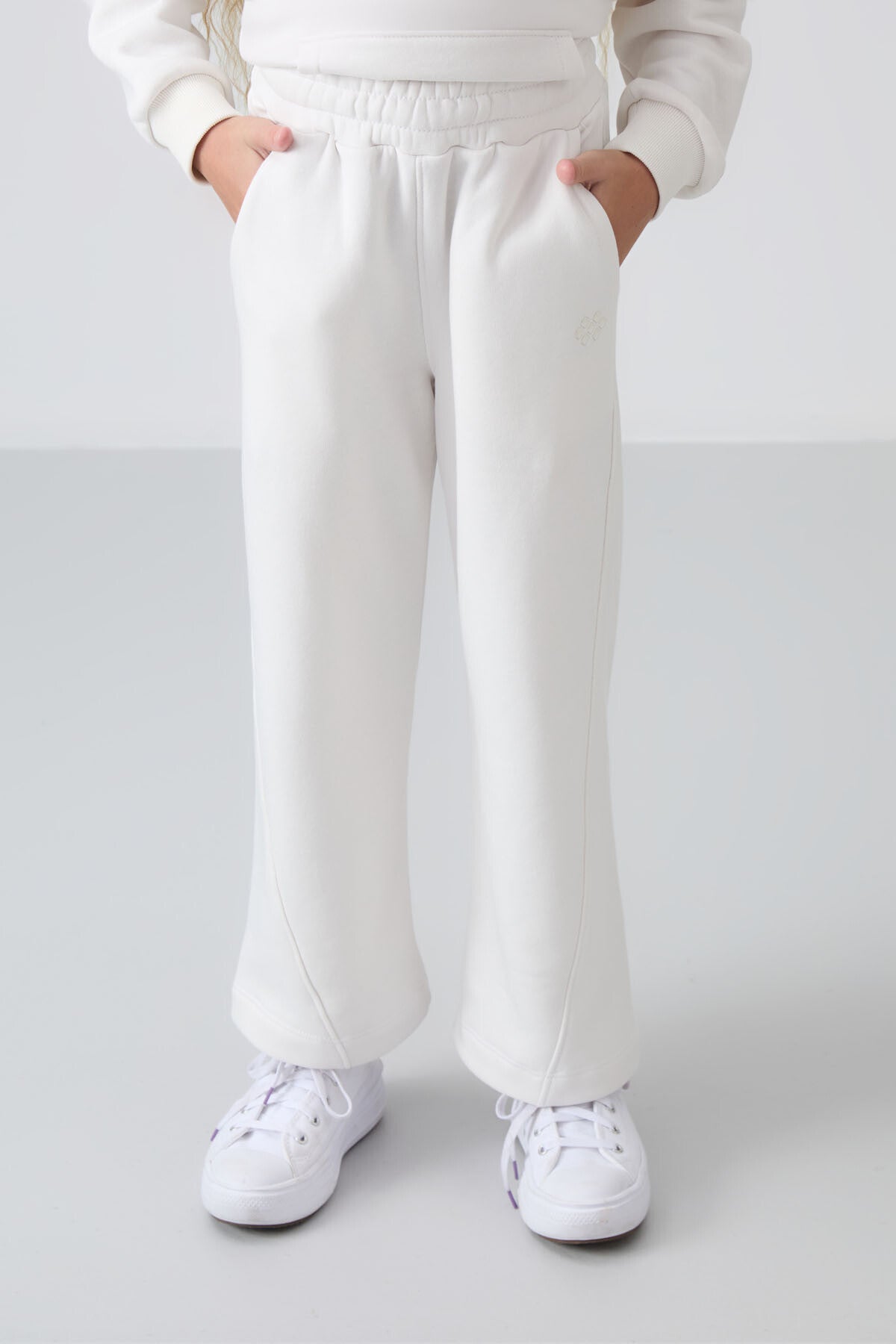 Ekru Pamuklu İçi Tüylü Yumuşak Dokulu Standart Fit Nakışlı Kız Çocuk Eşofman Takım - 75162