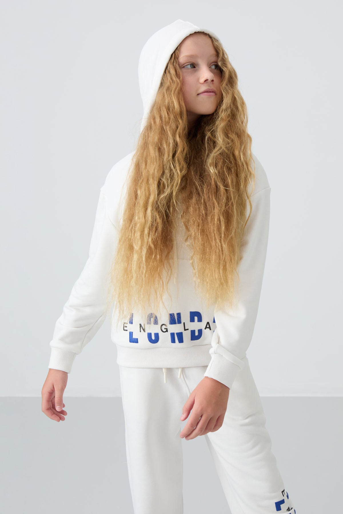 Ekru Pamuklu İçi Tüylü Yumuşak Dokulu Oversize Baskılı Kız Çocuk Eşofman Takım - 75147