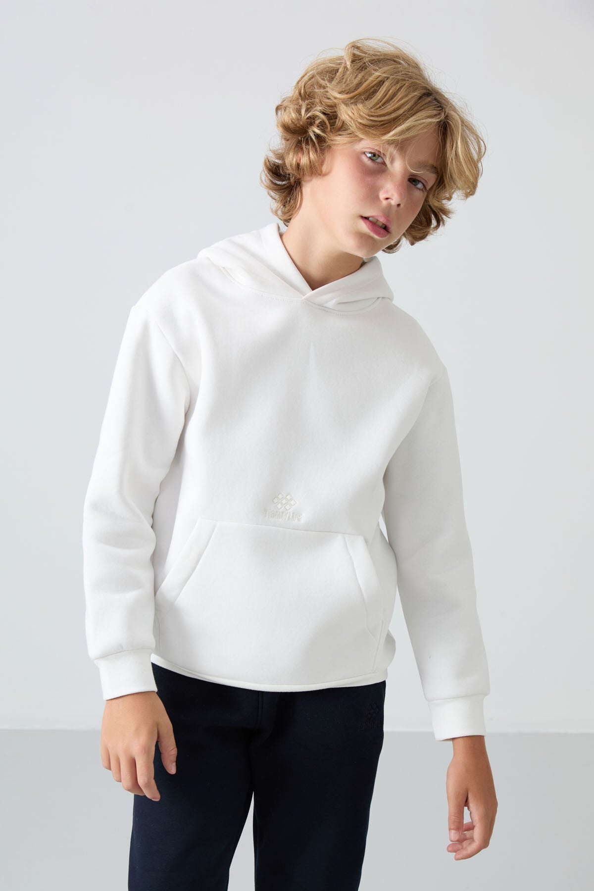 Ekru Pamuklu Kalın İçi Tüylü Yumuşak Dokulu Standart Fit Baskılı Erkek Çocuk Sweatshirt - 11215