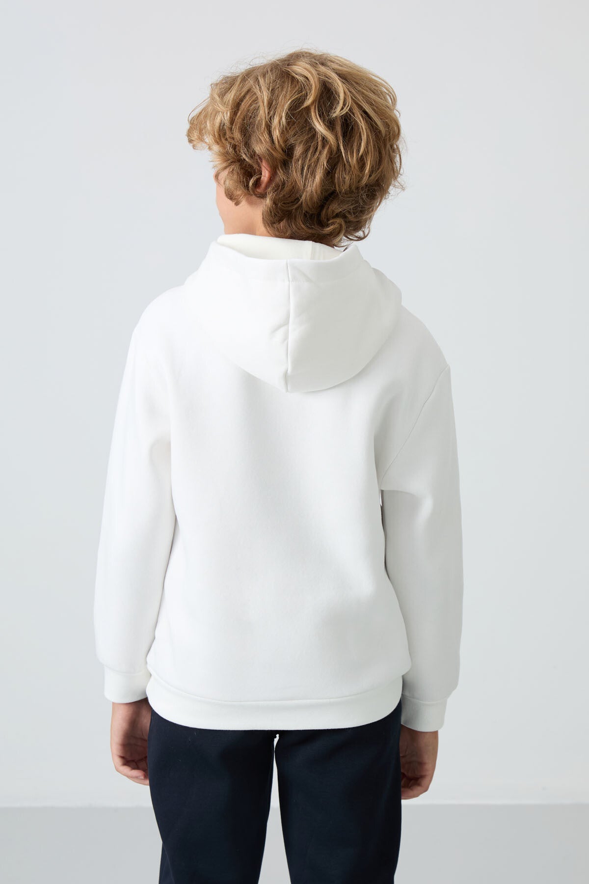 Ekru Pamuklu Kalın İçi Tüylü Yumuşak Dokulu Standart Fit Baskılı Erkek Çocuk Sweatshirt - 11215