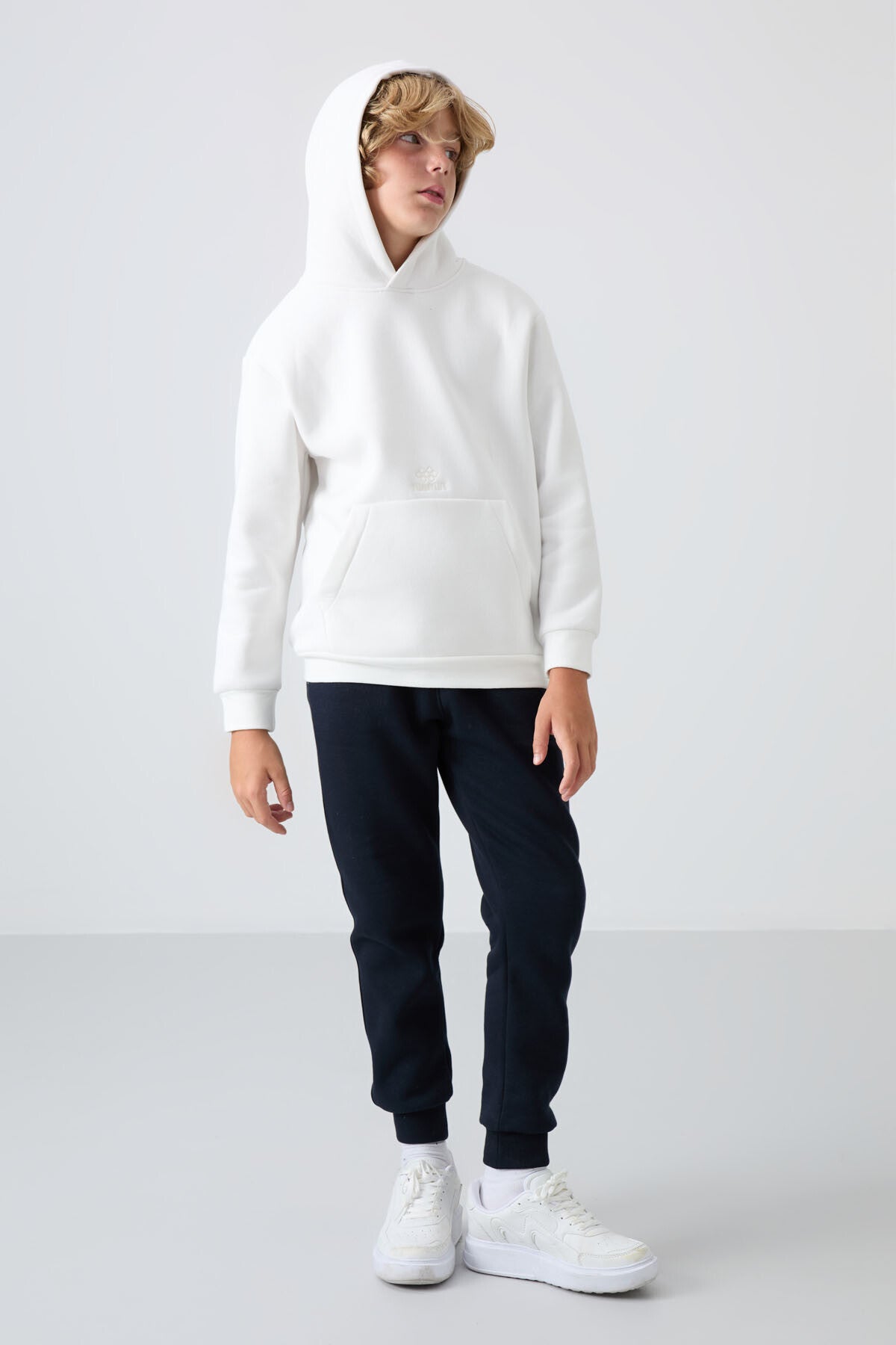 Ekru Pamuklu Kalın İçi Tüylü Yumuşak Dokulu Standart Fit Baskılı Erkek Çocuk Sweatshirt - 11215