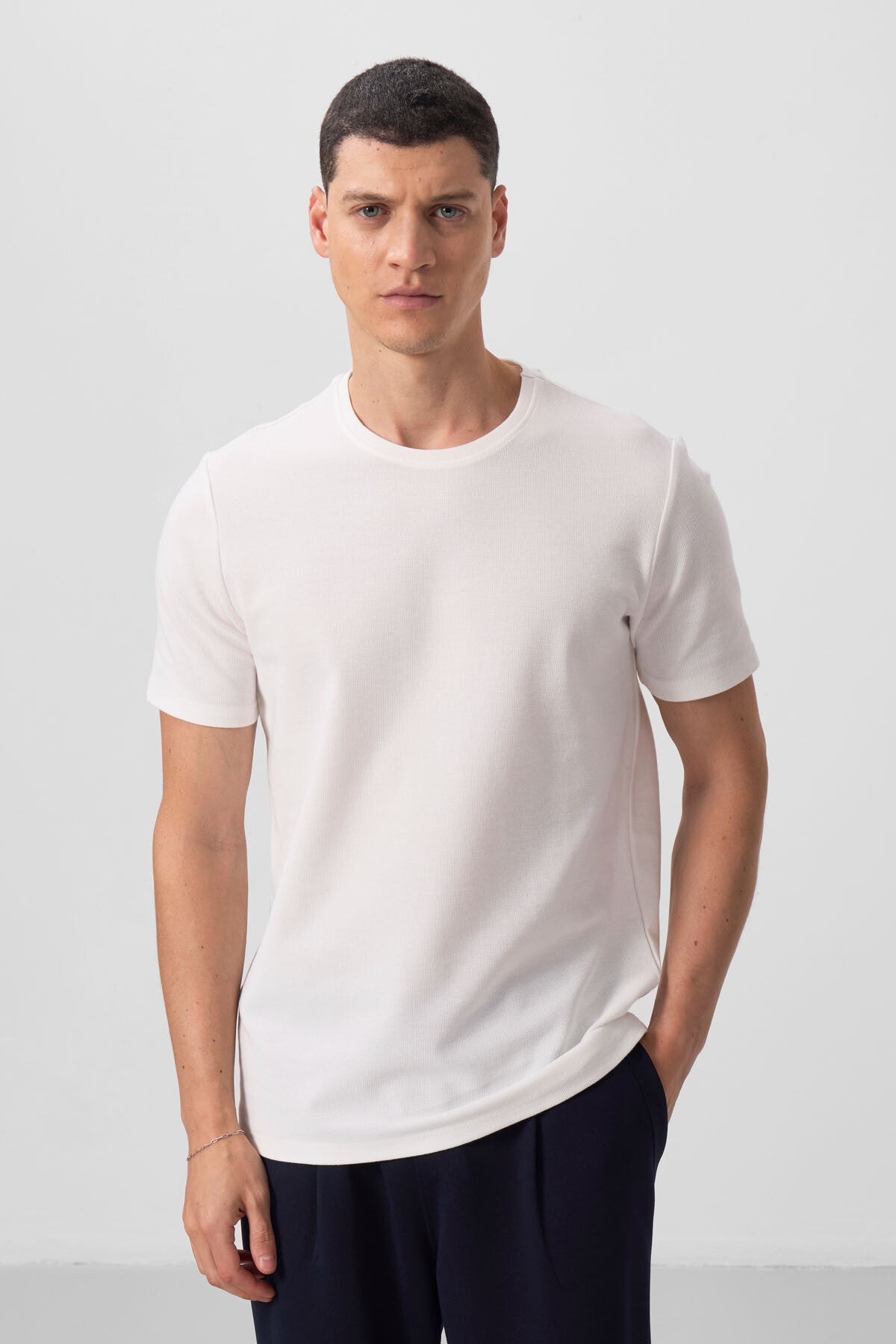 Ekru Yüzeyi Dokulu Rahat Form Basic Erkek T-Shirt - 88436