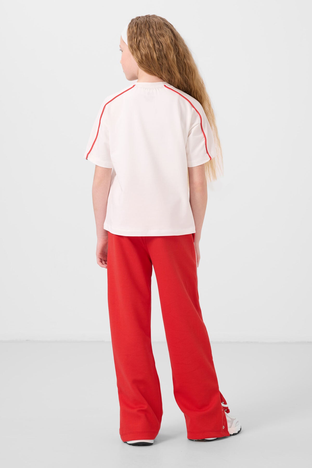 Ekru-Fiesta O Yaka Baskılı Geniş Paça Çıt Çıt Detaylı Kız Çocuk Palazzo Eşofman Takım - 75172