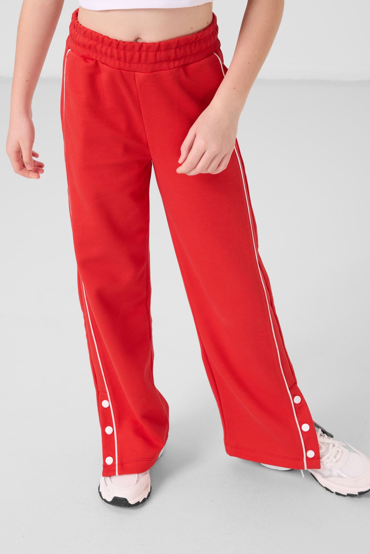 Ekru-Fiesta O Yaka Baskılı Geniş Paça Çıt Çıt Detaylı Kız Çocuk Palazzo Eşofman Takım - 75172