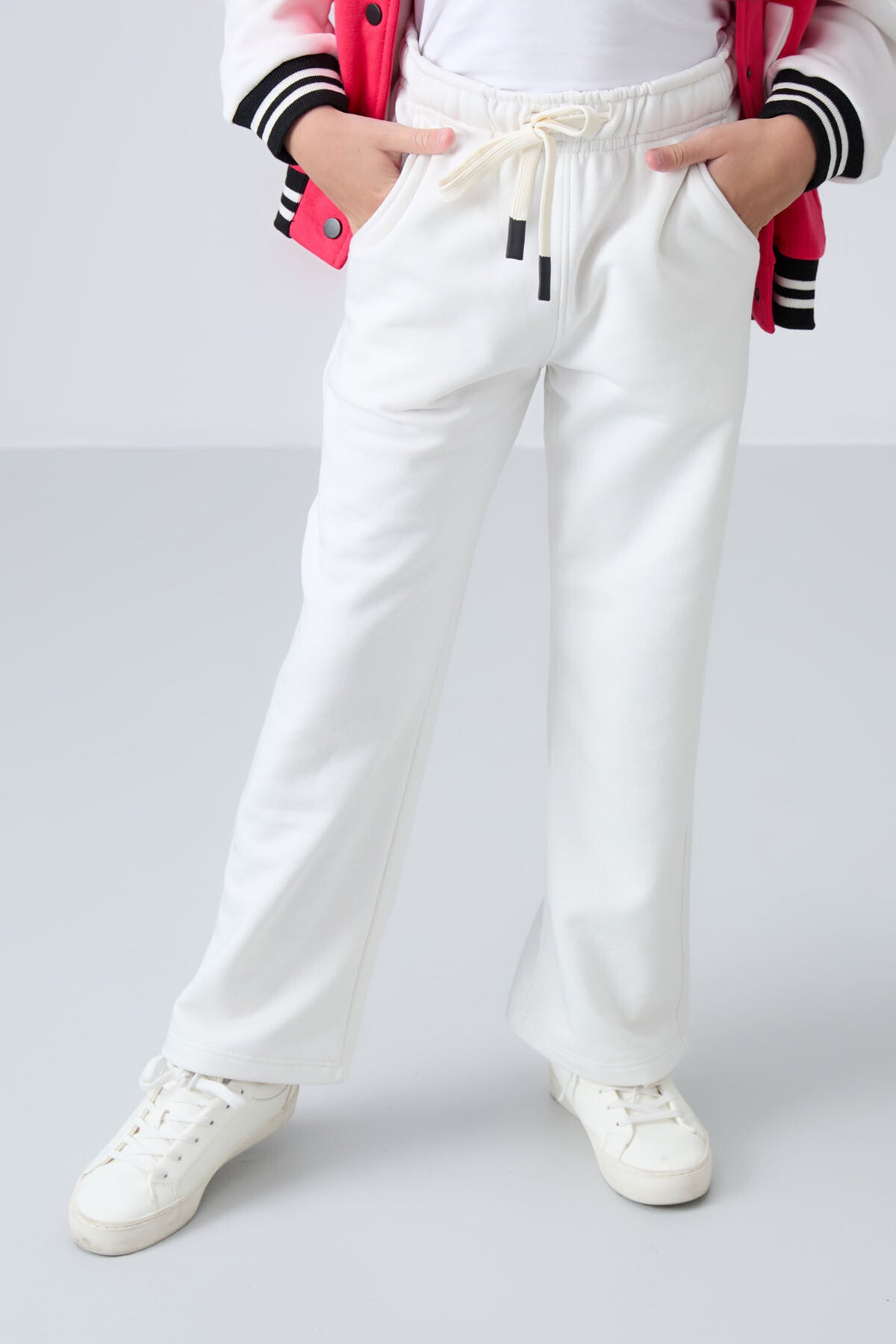 Ekru Pamuklu İçi Tüylü Yumuşak Dokulu Standart Fit Nakışlı Kız Çocuk Eşofman Alt - 75146