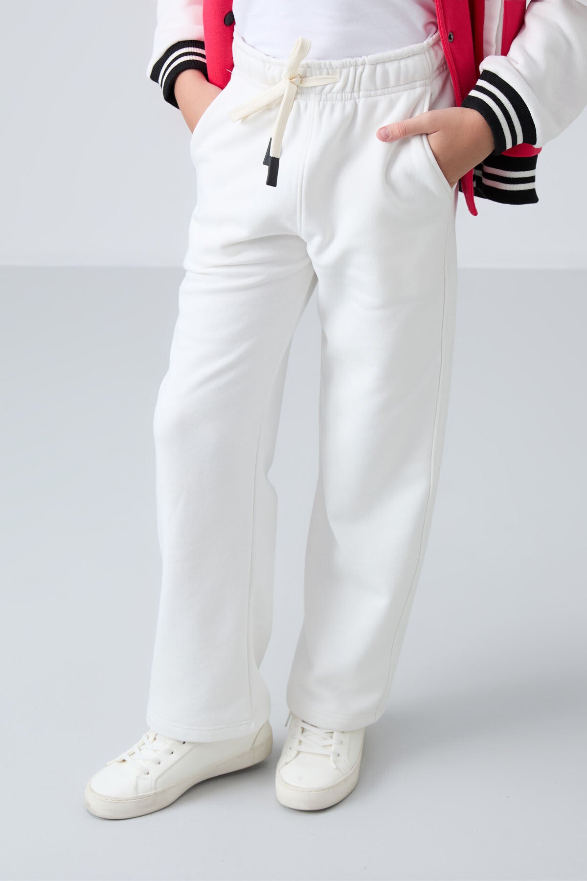 Ekru Pamuklu İçi Tüylü Yumuşak Dokulu Standart Fit Nakışlı Kız Çocuk Eşofman Alt - 75146