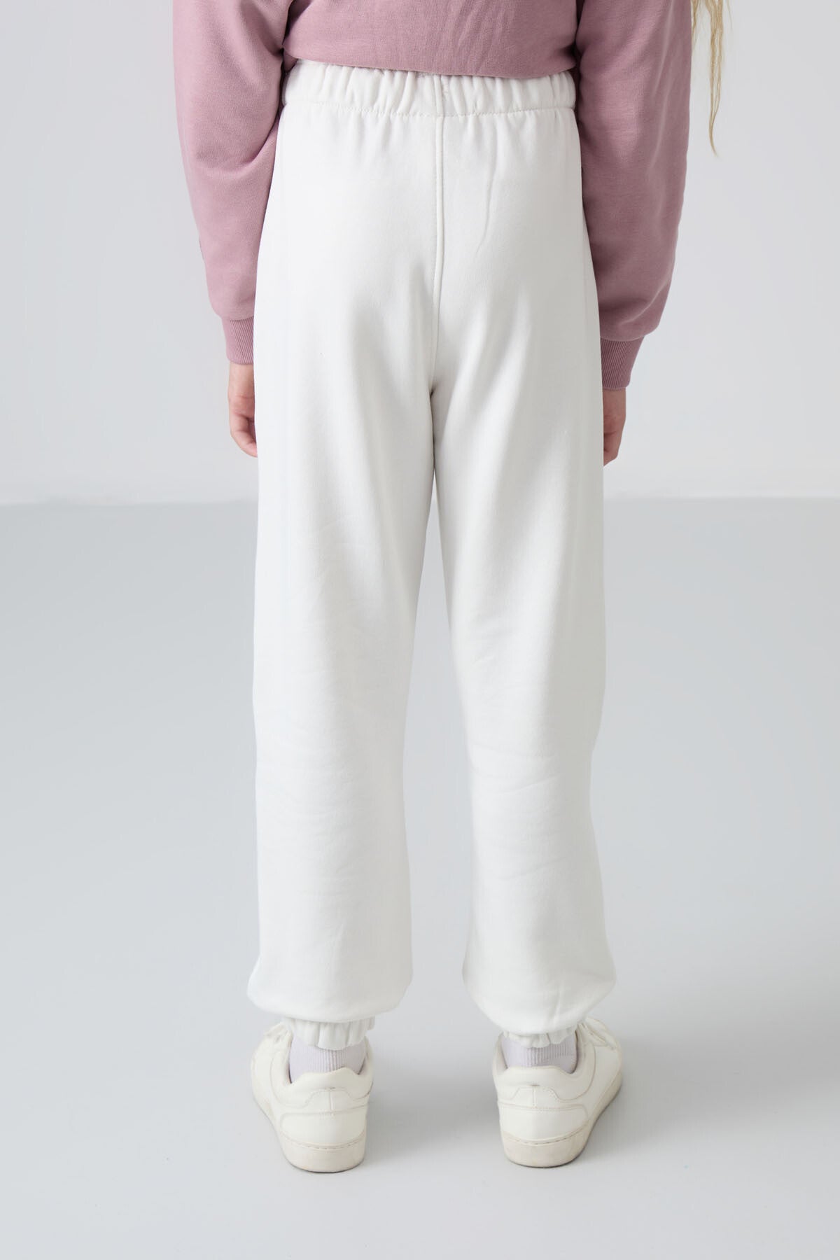 Ekru Pamuklu İçi Tüylü Yumuşak Dokulu Standart Fit Nakışlı Kız Çocuk Eşofman Alt - 75158