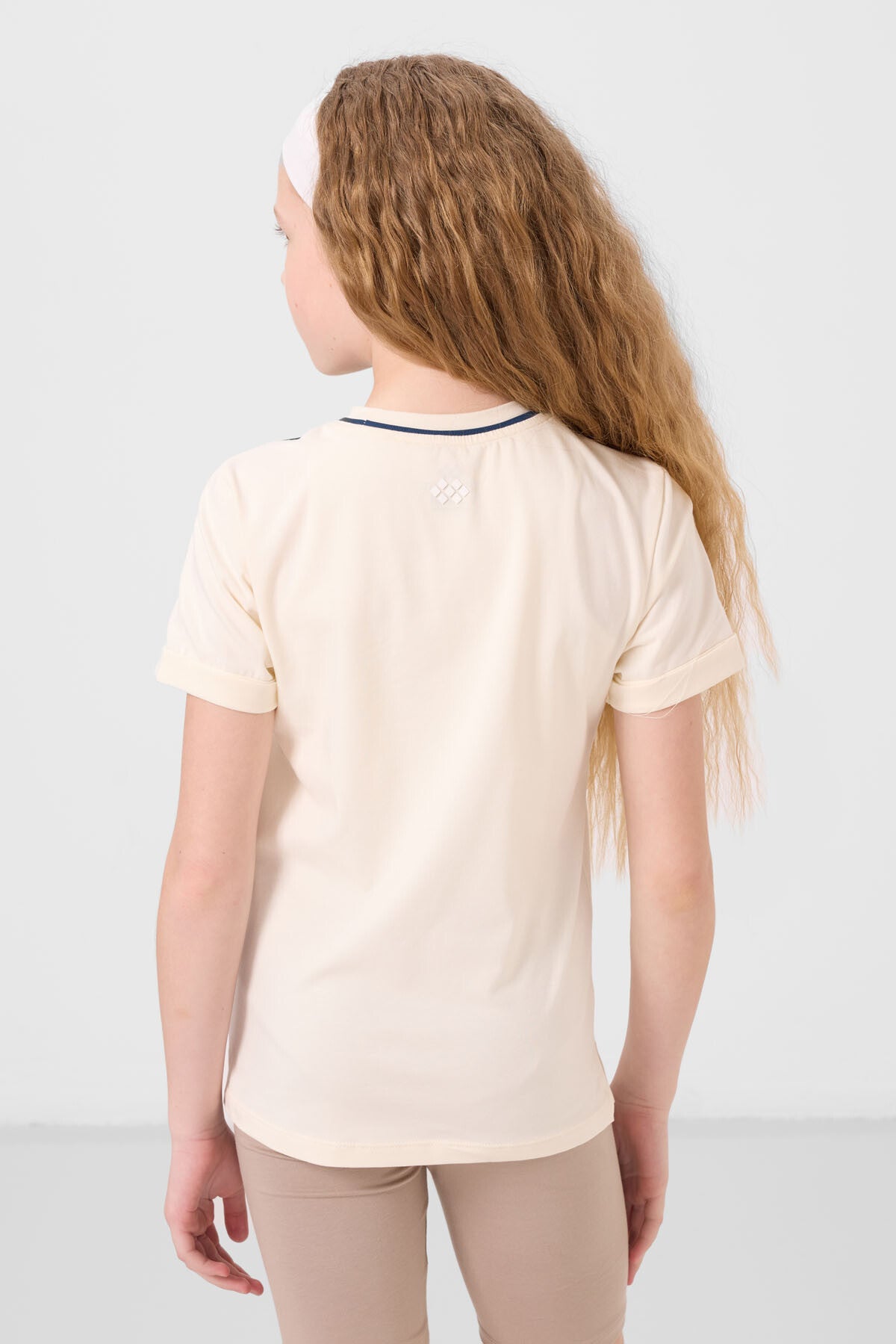 Ekru Pamuklu O Yaka Standart Fit Basic Kız Çocuk T-Shirt - 75177