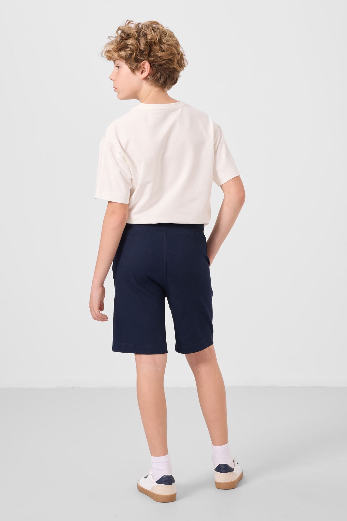 Ekru-Lacivert Pamuklu Oversize Fit Dokuma Hafif Esnek Chino Erkek Çocuk Şort Takım - 11276