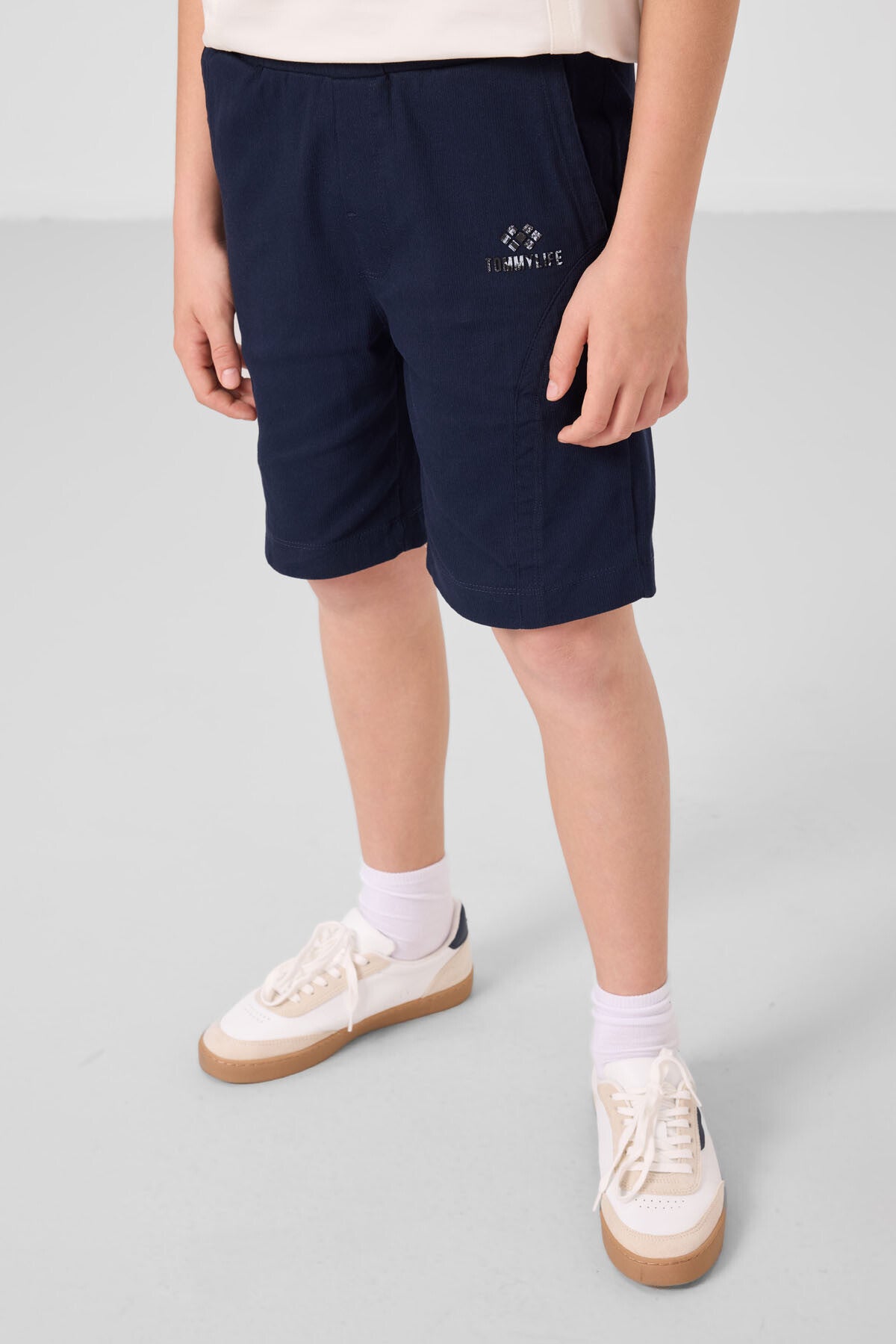 Ekru-Lacivert Pamuklu Oversize Fit Dokuma Hafif Esnek Chino Erkek Çocuk Şort Takım - 11276