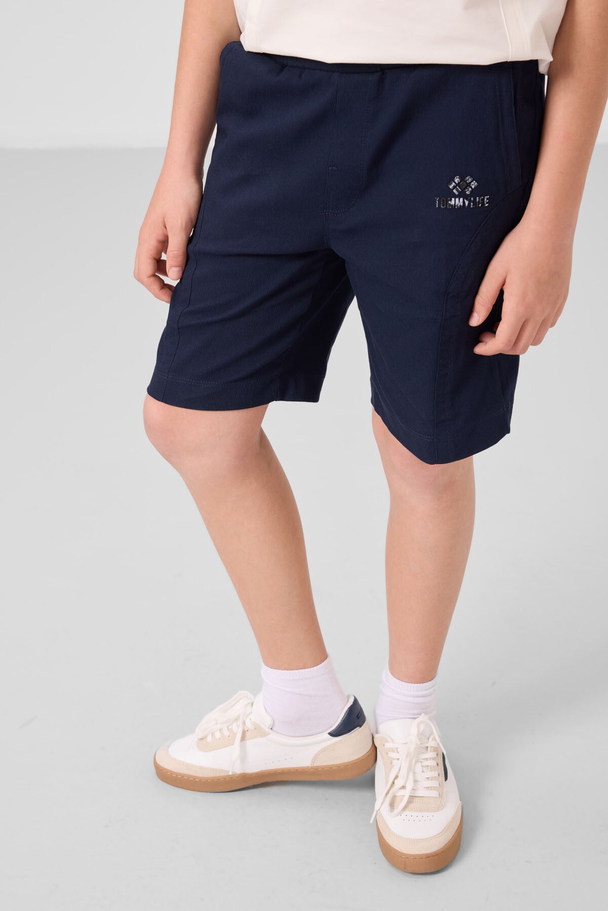 Ekru-Lacivert Pamuklu Oversize Fit Dokuma Hafif Esnek Chino Erkek Çocuk Şort Takım - 11276