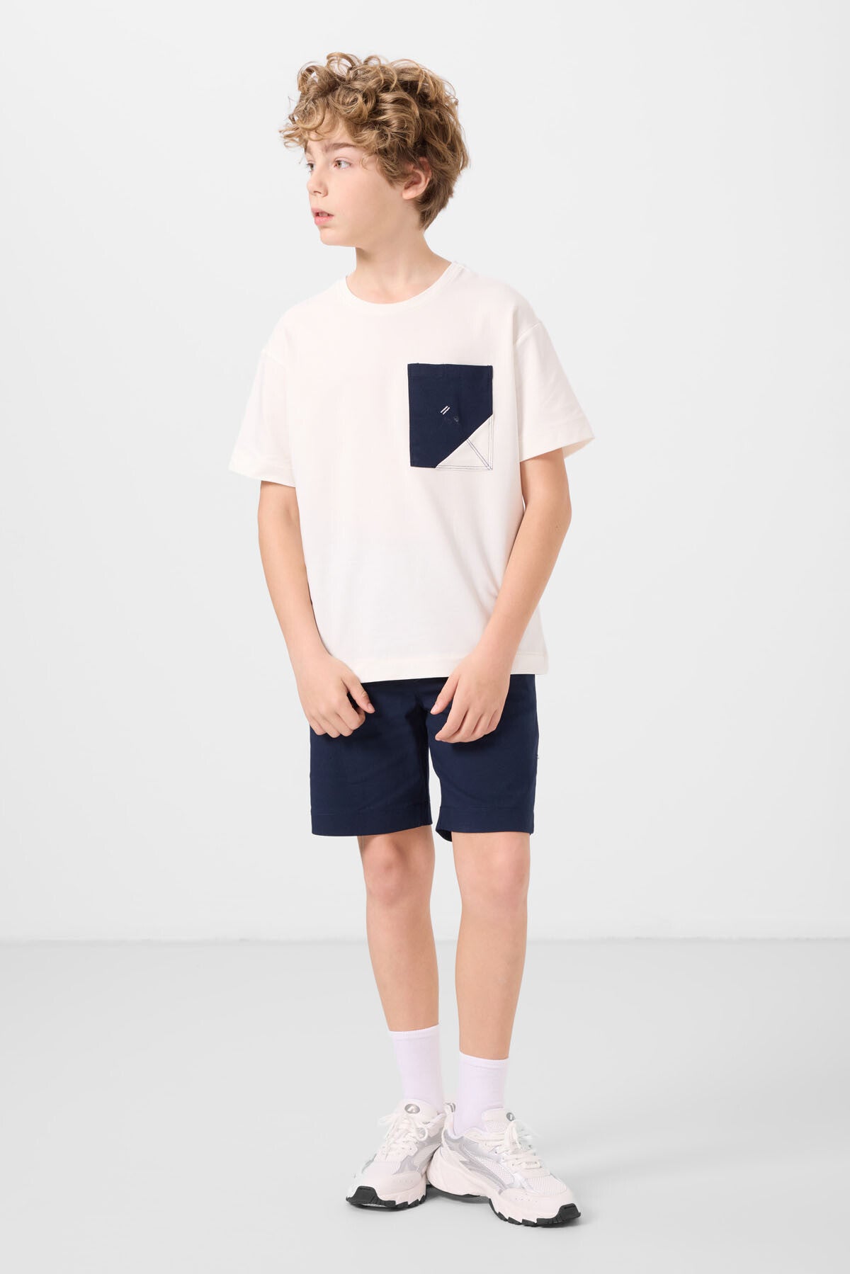 Ekru-Lacivert Pamuklu Oversize Fit Dokuma Hafif Esnek Chino Erkek Çocuk Şort Takım - 11278