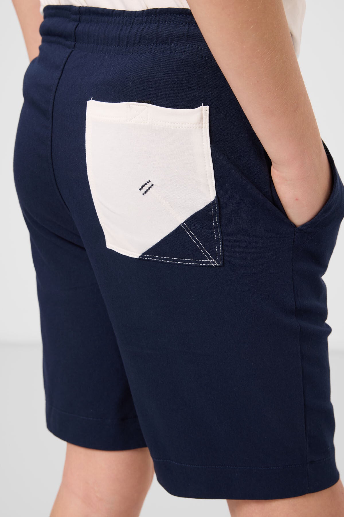 Ekru-Lacivert Pamuklu Oversize Fit Dokuma Hafif Esnek Chino Erkek Çocuk Şort Takım - 11278