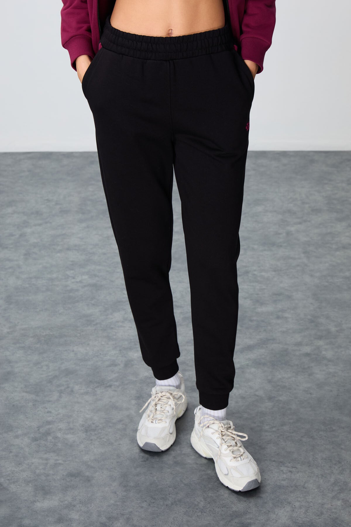 Erguvan-Siyah Pamuklu Kalın Kapüşonlu Oversize Fit Kadın Eşofman Takım - 95343