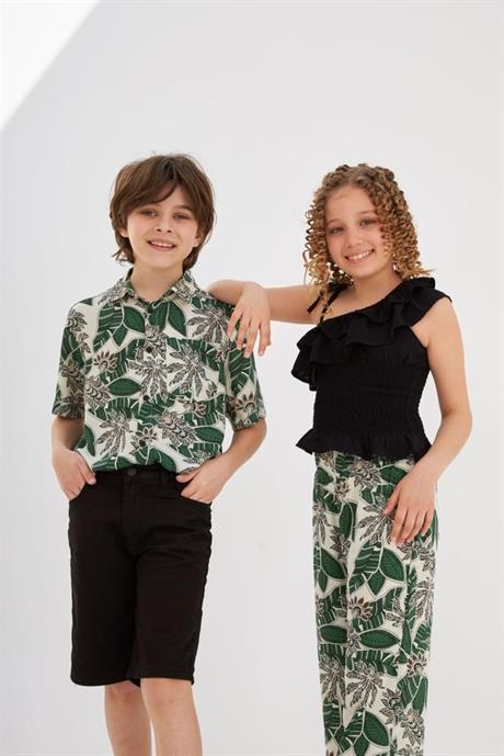 Erkek Çocuk Desenli Gömlek Siyah Kot Şort 2'li Takım Yeşil 8 Yaş
