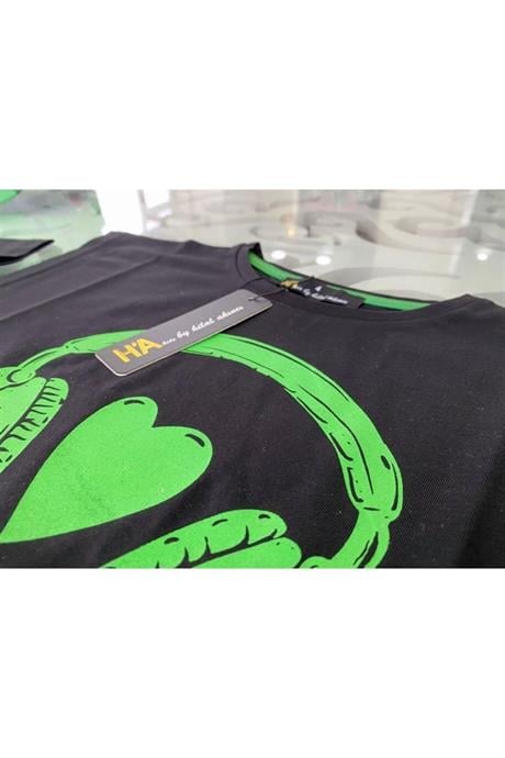 Erkek Çocuk Kulaklık Baskılı Siyah Tişört Zincirli Yazılı Kot Şort Şapka 2'li Takım Yeşil 10 Yaş