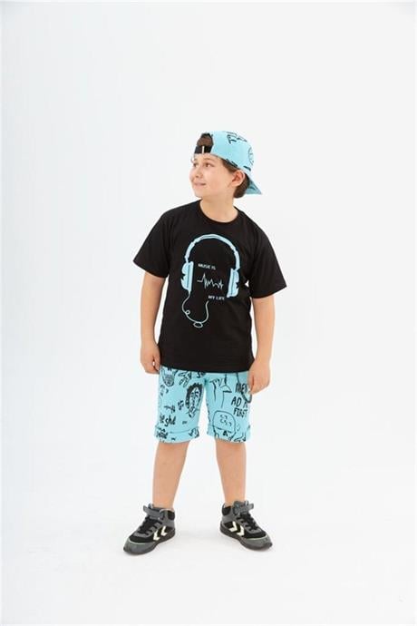 Erkek Çocuk Kulaklık Baskılı Siyah Tişört Zincirli Yazılı Kot Şort Şapka 2'li Takım Mavi 10 Yaş