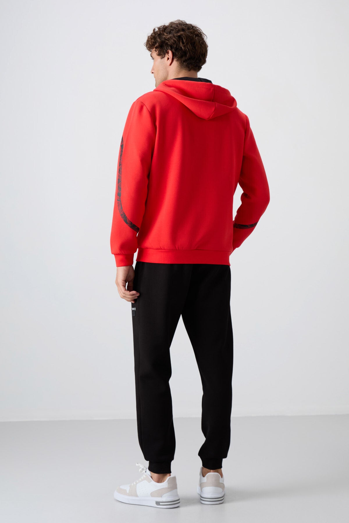 Fiesta - Siyah Pamuklu Kalın Yumuşak Dokulu Comfort Fit Baskılı Erkek Eşofman Takım - 85236