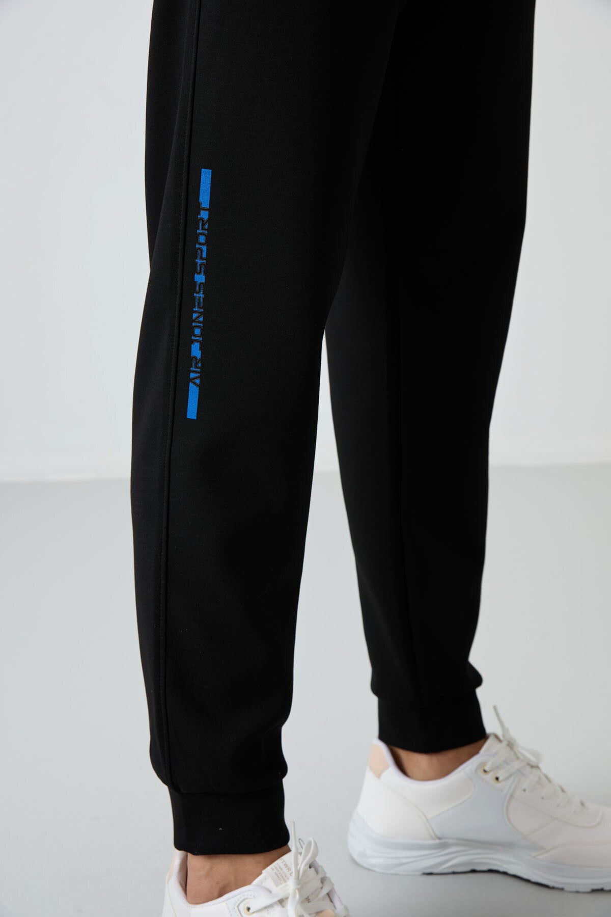 Kar Melanj - Siyah Pamuklu Kalın Yumuşak Dokulu Comfort Fit Baskılı Erkek Eşofman Takım - 85239