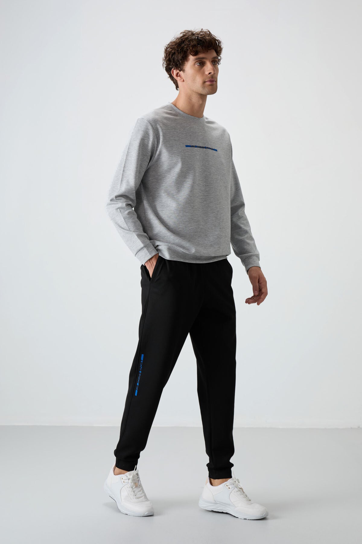 Kar Melanj - Siyah Pamuklu Kalın Yumuşak Dokulu Comfort Fit Baskılı Erkek Eşofman Takım - 85239