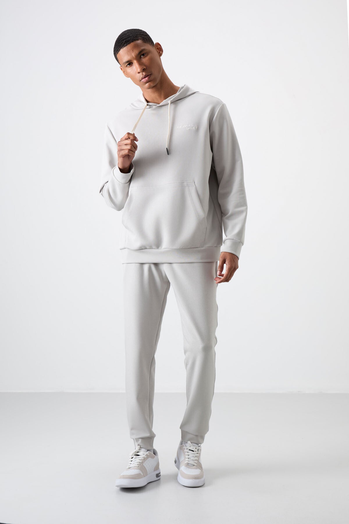 Taş Pamuklu Kalın Yumuşak Dokulu Comfort Fit Nakışlı Erkek Eşofman Takım - 85255