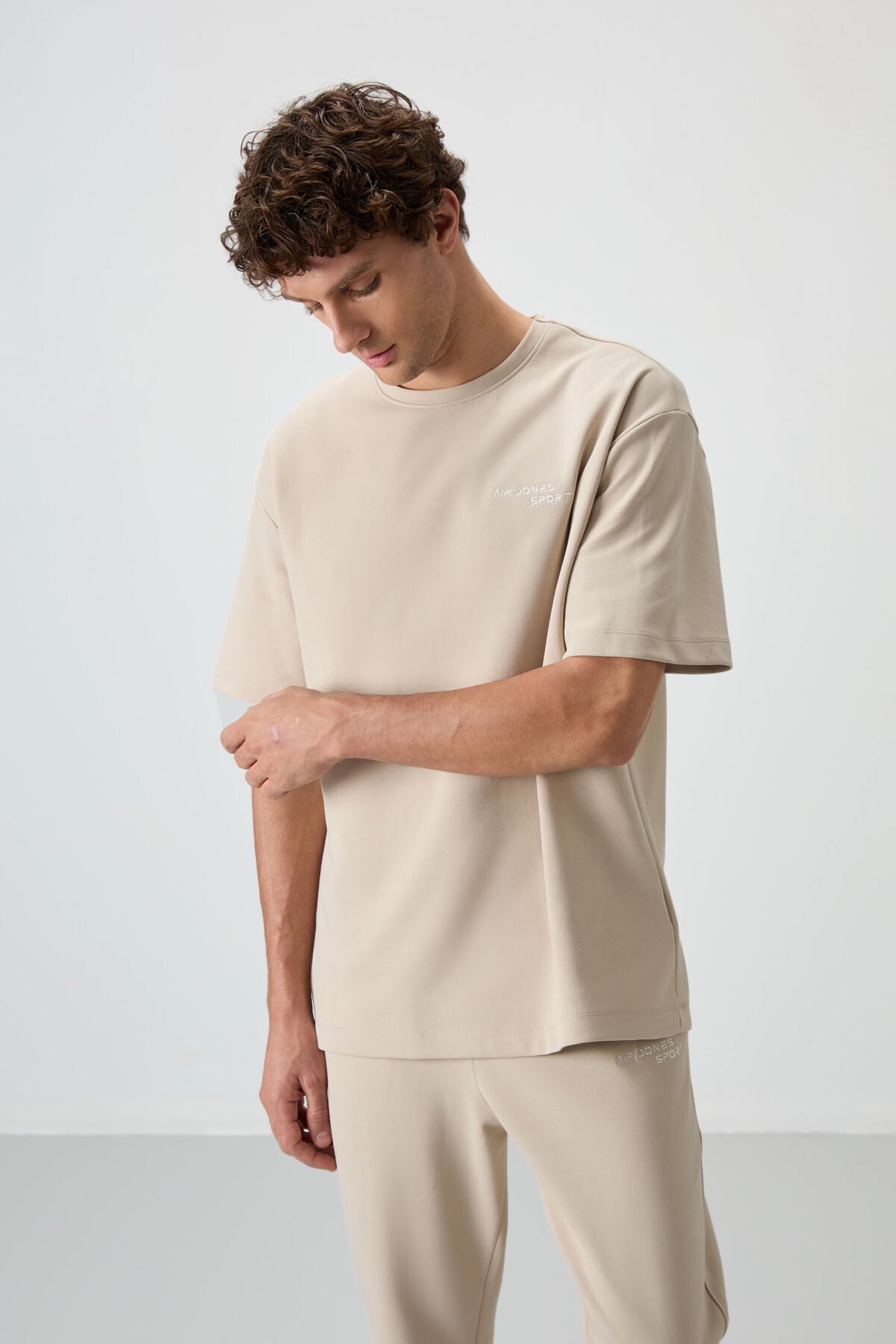 Bej Pamuklu Kalın Yumuşak Dokulu Oversize Fit Nakışlı Erkek Eşofman Takım - 85252
