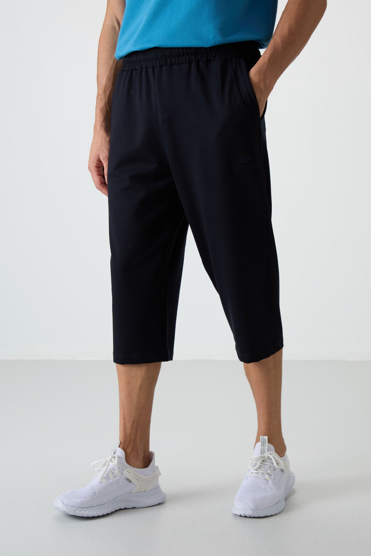 Lacivert Pamuklu Yumuşak Dokulu Standart Fit Nakışlı Erkek Kapri - 83102