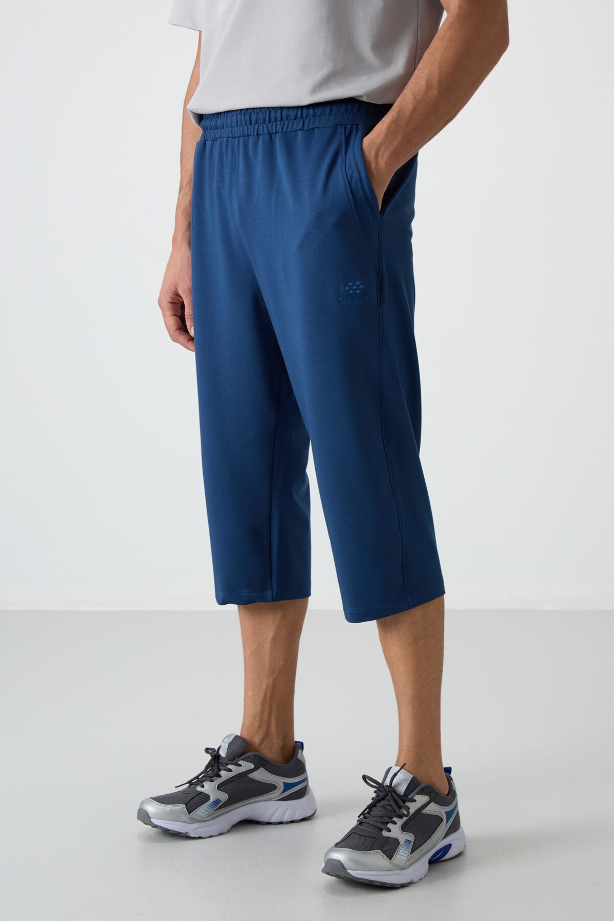 Parlament Pamuklu Yumuşak Dokulu Standart Fit Nakışlı Erkek Kapri - 83102