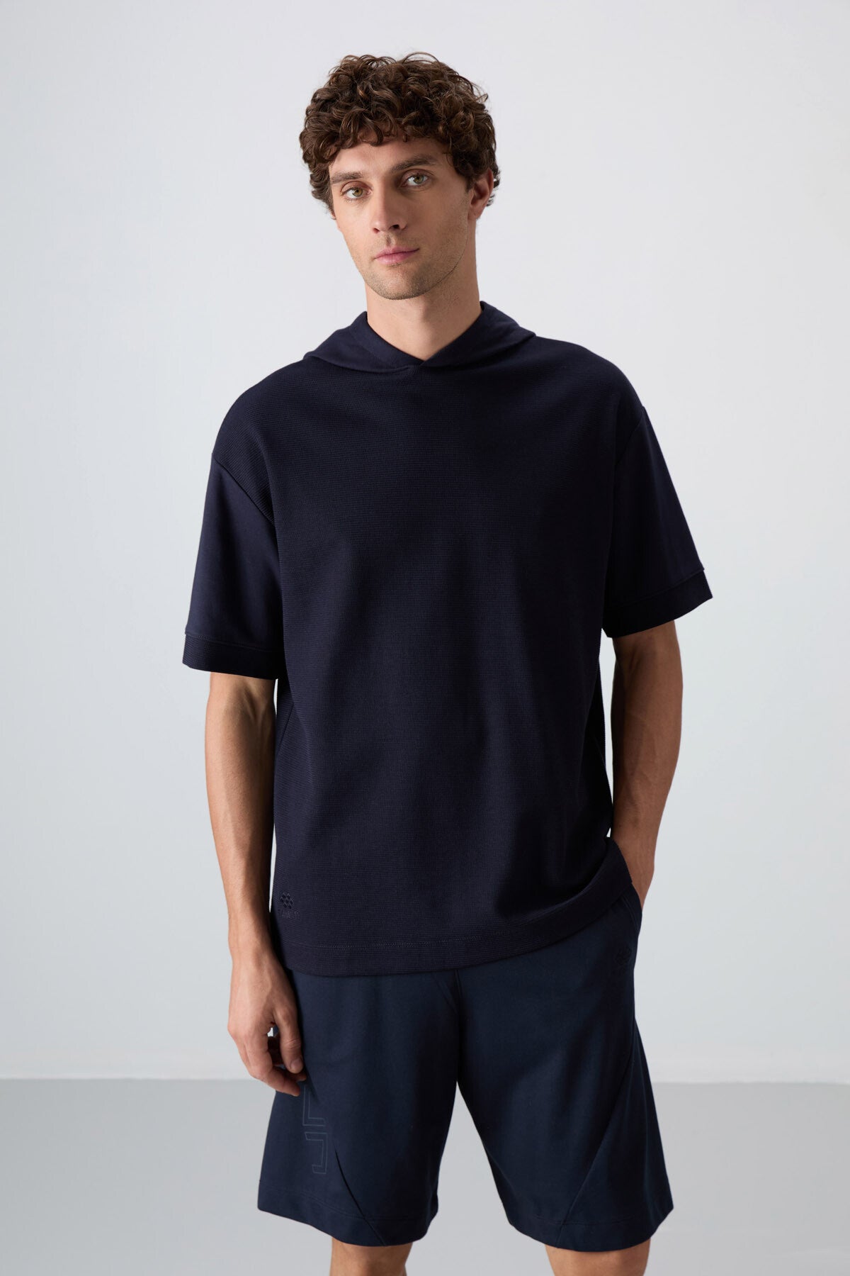 Lacivert Pamuklu Kalın Yüzeyi Dokulu Oversize Fit Basic Erkek T-Shirt - 88335