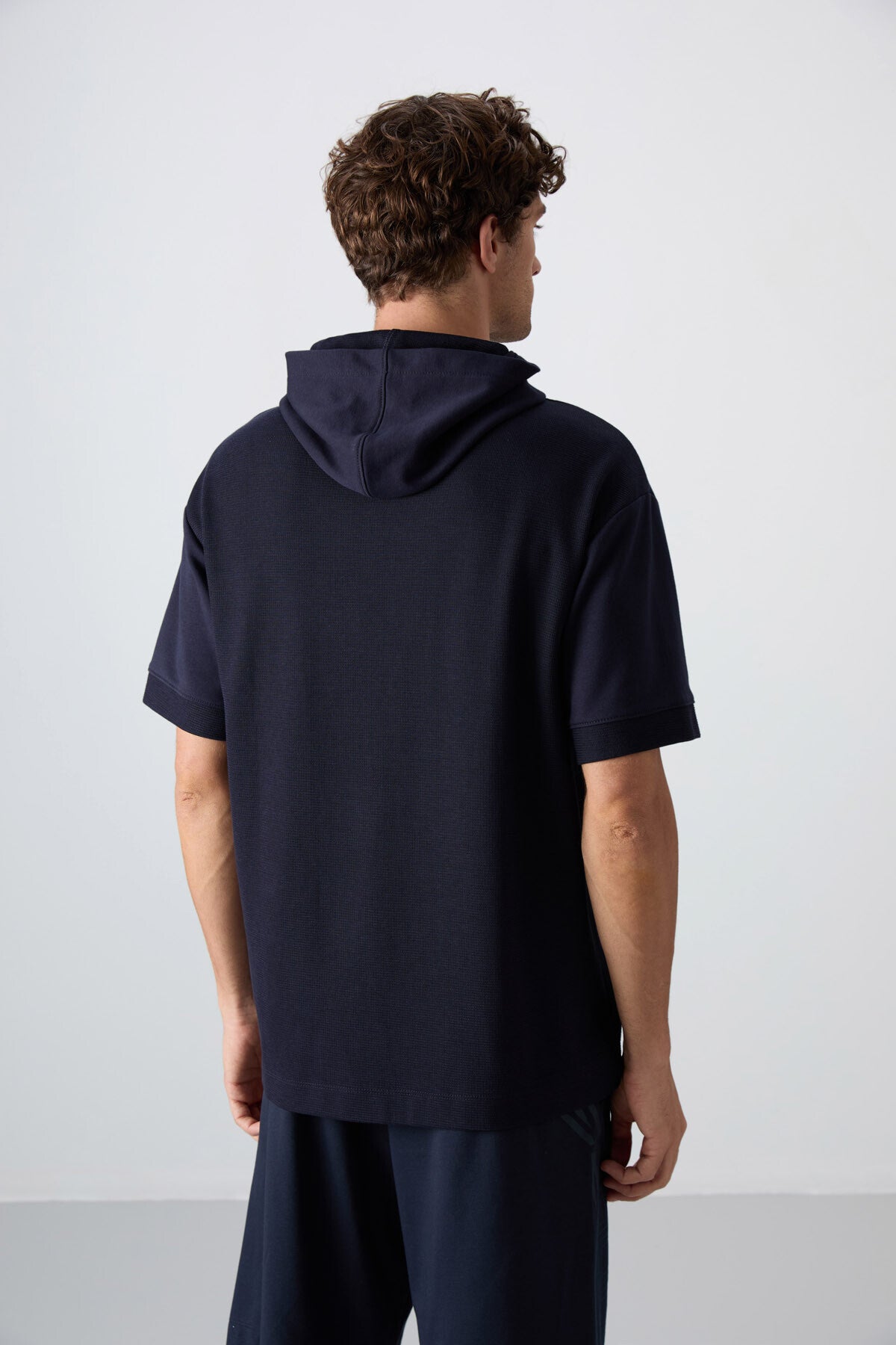 Lacivert Pamuklu Kalın Yüzeyi Dokulu Oversize Fit Basic Erkek T-Shirt - 88335