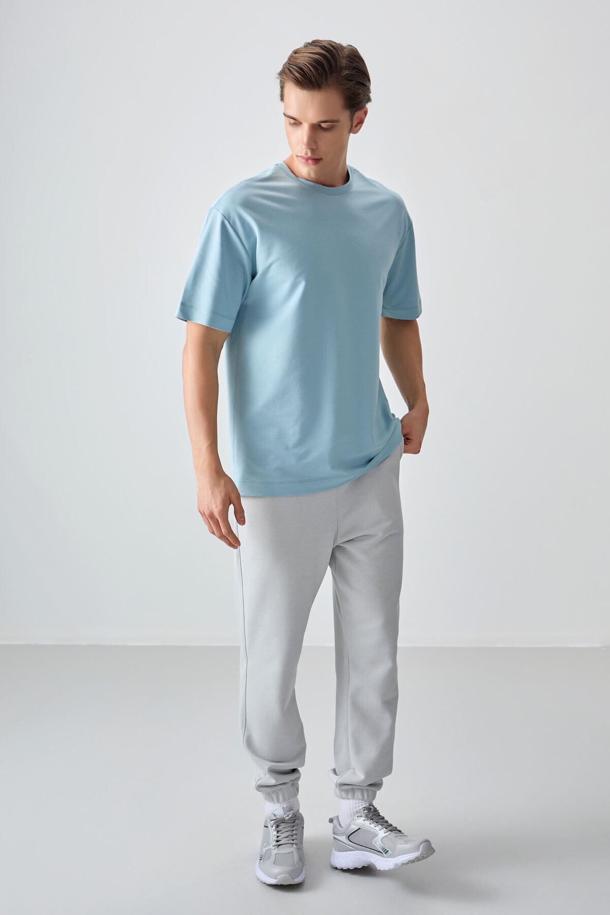 Açık Mavi Pamuklu Kalın Yumuşak Dokulu Oversize Fit Basic Erkek T-Shirt - 88377