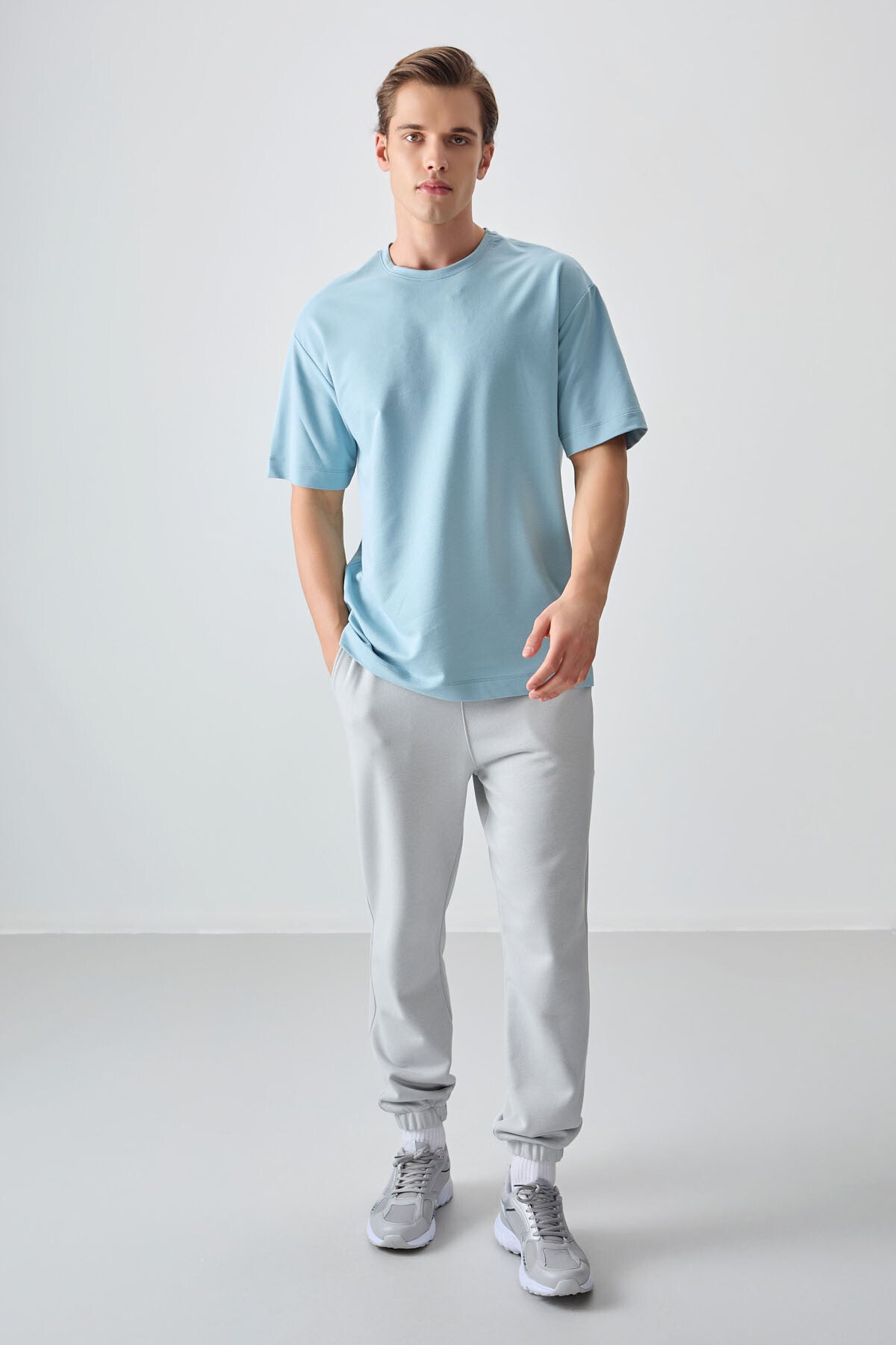 Açık Mavi Pamuklu Kalın Yumuşak Dokulu Oversize Fit Basic Erkek T-Shirt - 88377