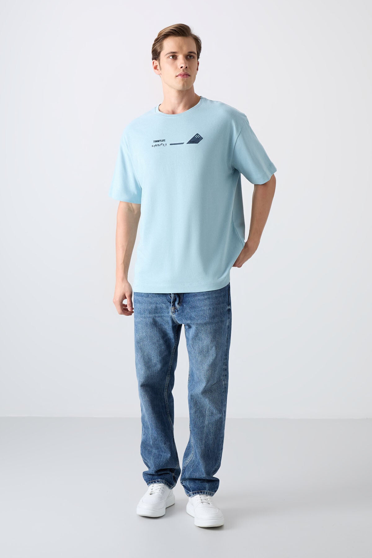 Açık Mavi Pamuklu Kalın Yumuşak Dokulu Oversize Fit Baskılı Erkek T-Shirt - 88330
