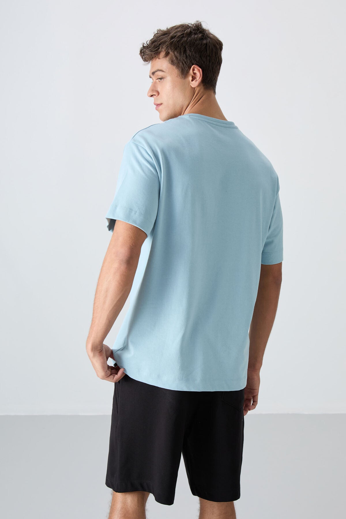 Açık Mavi Pamuklu Kalın Yumuşak Dokulu Oversize Fit Baskılı Erkek T-Shirt - 88328