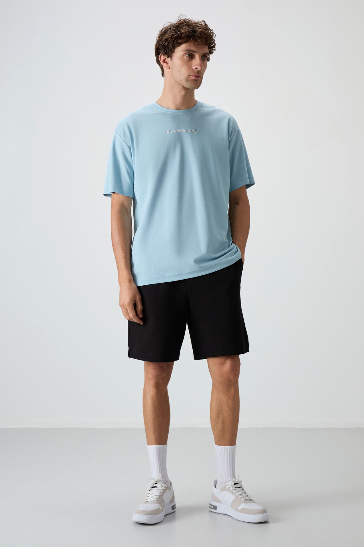 Açık Mavi Pamuklu Kalın Yüzeyi Dokulu Oversize Fit Baskılı Erkek T-Shirt - 88364