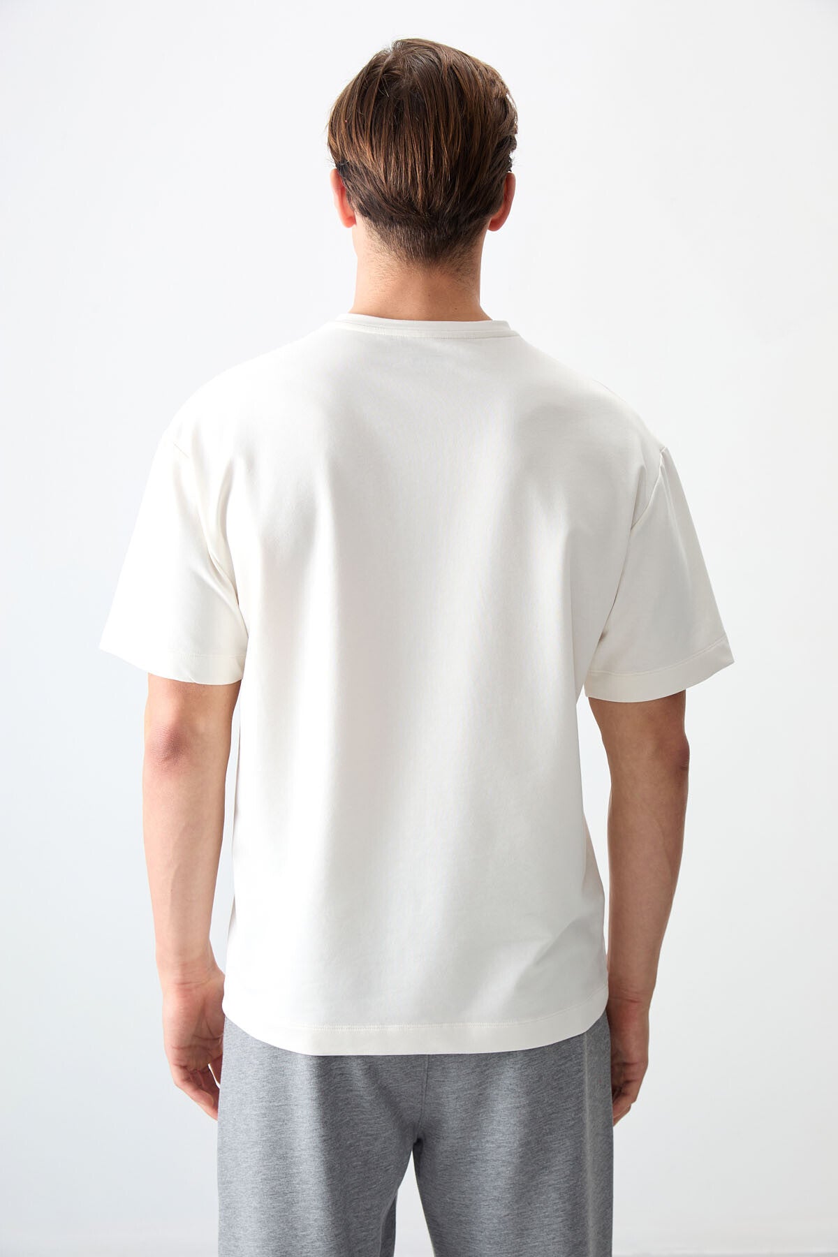 Ekru Pamuklu Kalın Yumuşak Dokulu Oversize Fit Basic Erkek T-Shirt - 88377