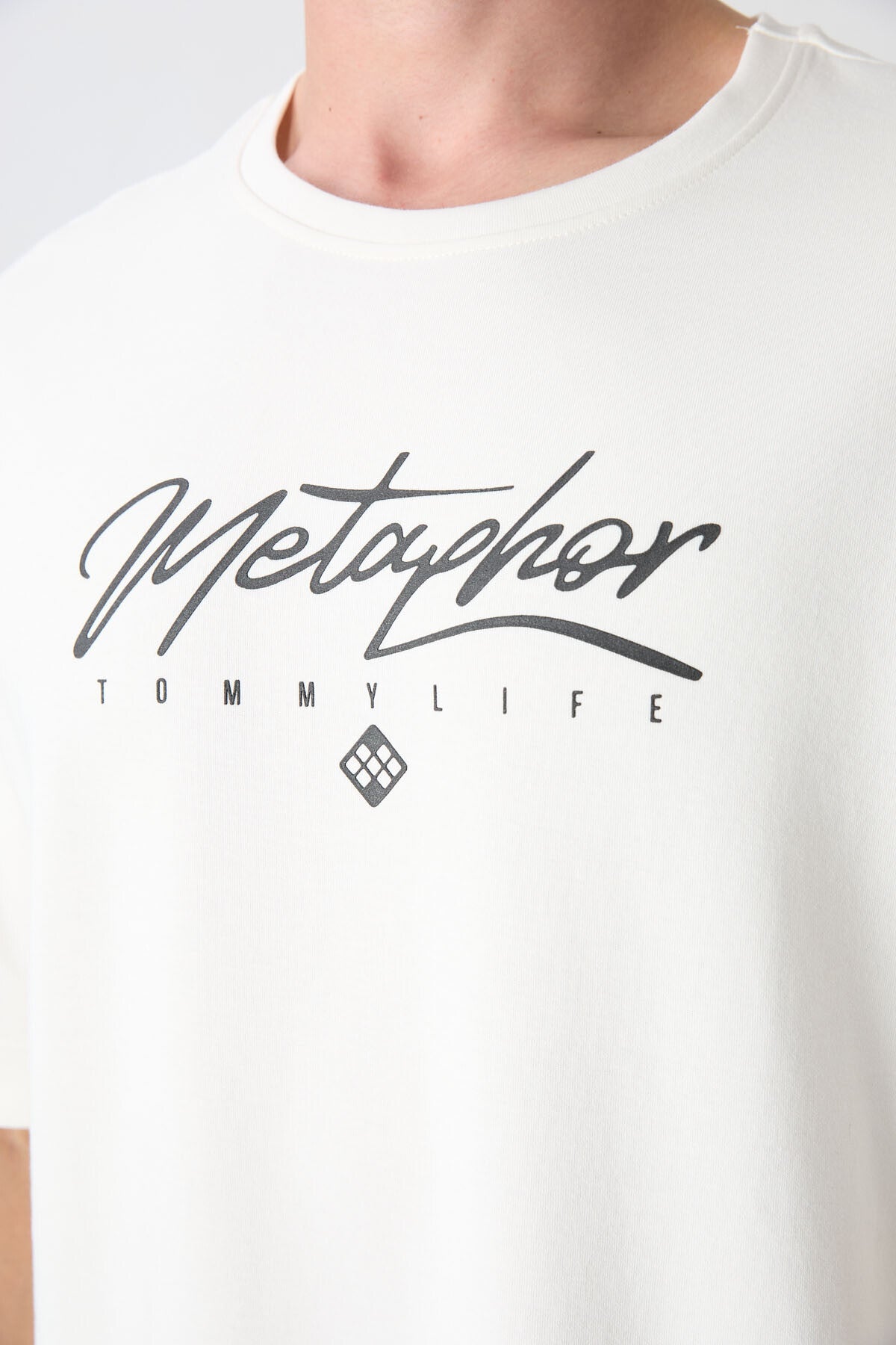 Ekru Pamuklu Kalın Yumuşak Dokulu Oversize Fit Baskılı Erkek T-Shirt - 88320