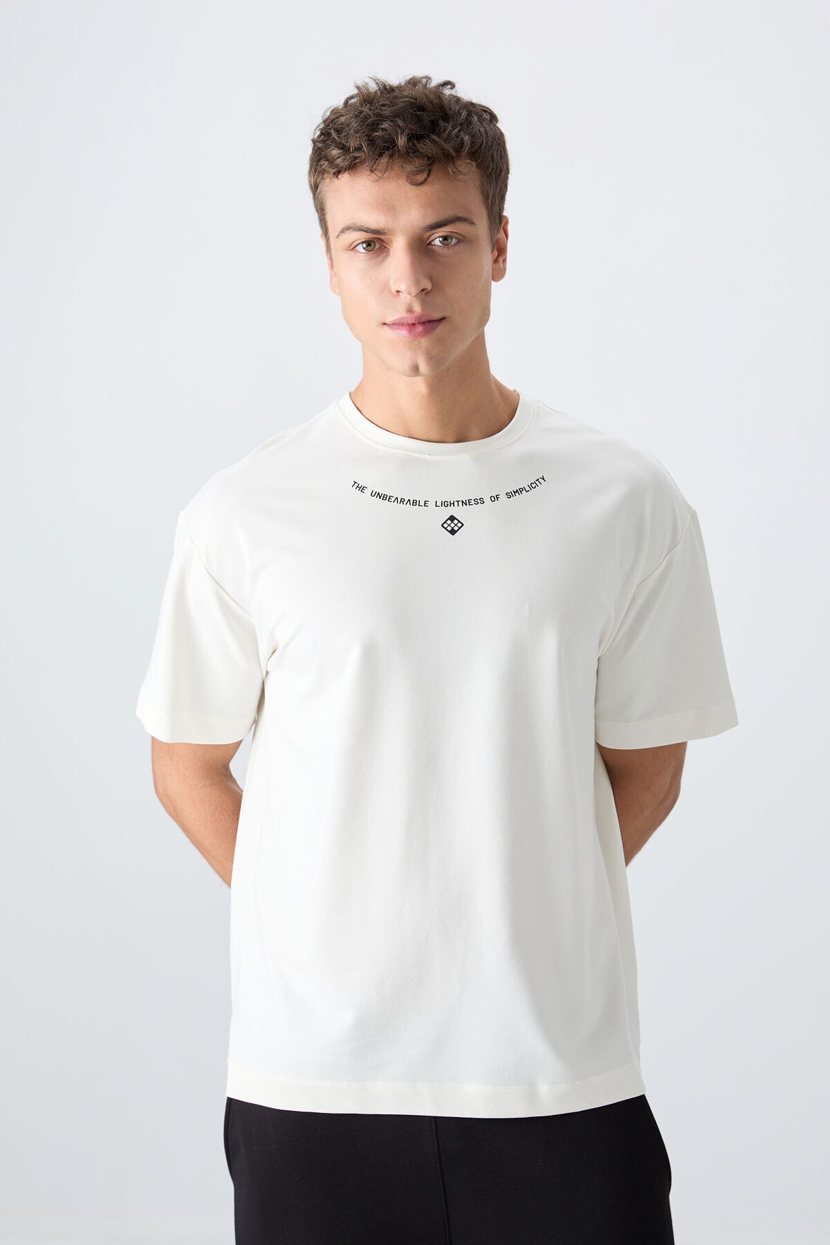 Ekru Pamuklu Kalın Yumuşak Dokulu Oversize Fit Baskılı Erkek T-Shirt - 88343