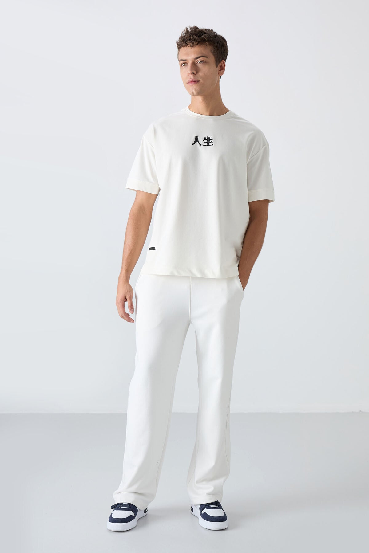 Ekru Pamuklu Kalın Yumuşak Dokulu Oversize Fit Baskılı Erkek T-Shirt - 88342