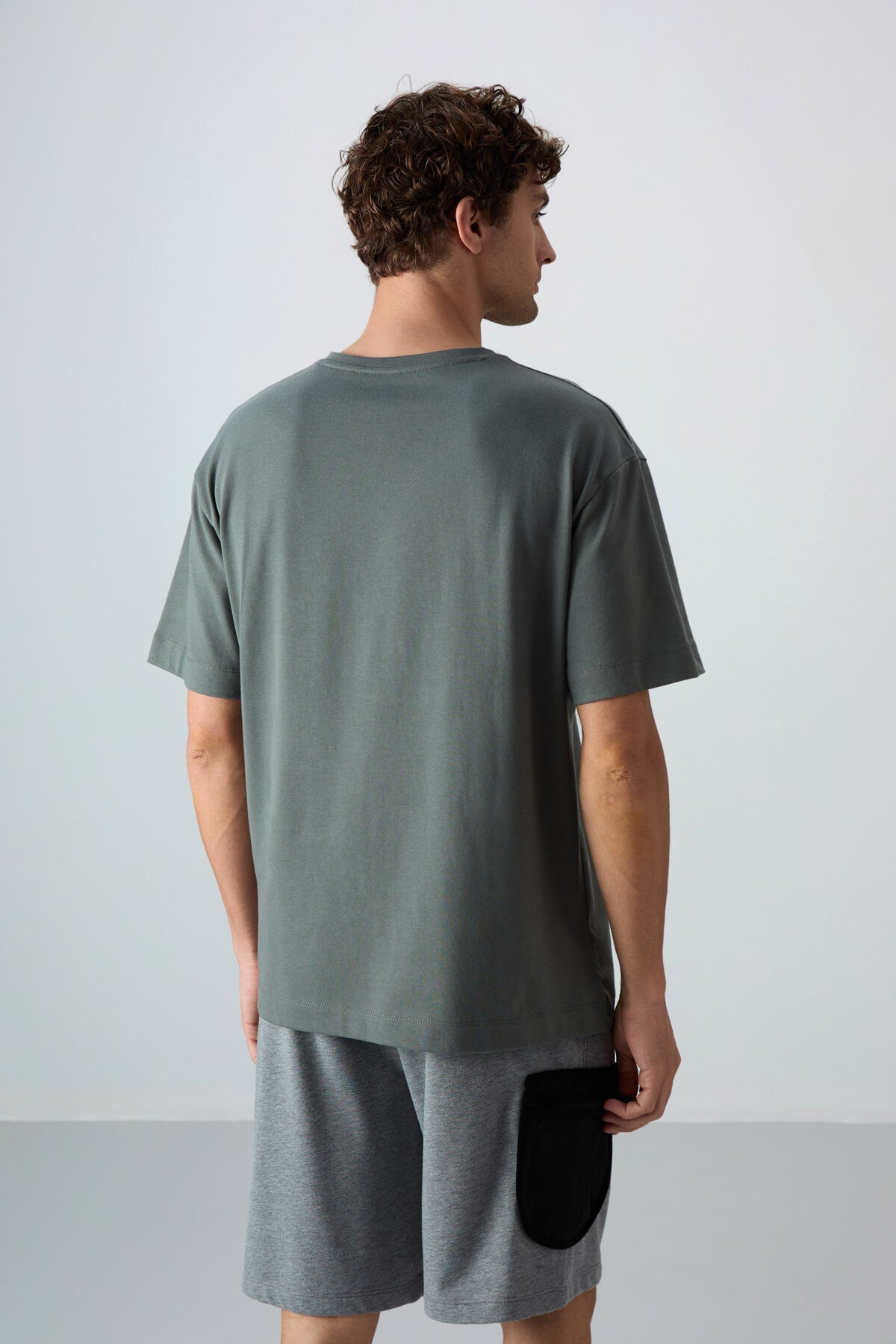 Haki Pamuklu Kalın Yumuşak Dokulu Oversize Fit Baskılı Erkek T-Shirt - 88330