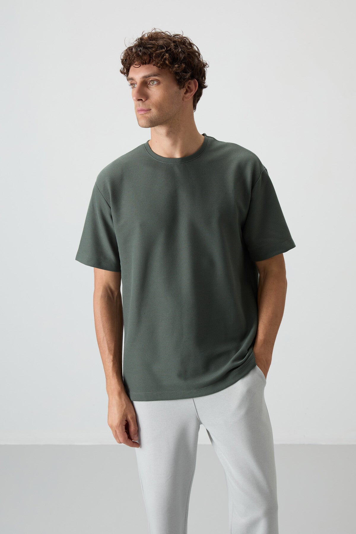 Haki Waffle İnterlok Yüzeyi Dokulu Oversize Fit Basic Erkek T-Shirt - 88379