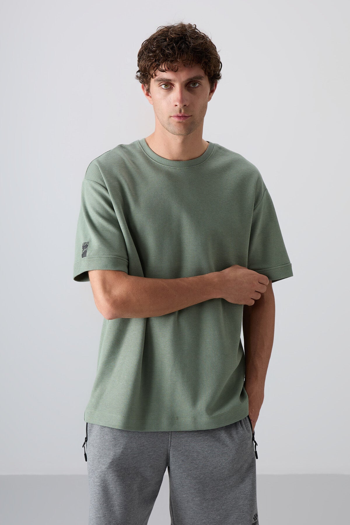 Açık Yeşil Pamuklu Kalın Yüzeyi Dokulu Oversize Fit Basic Erkek T-Shirt - 88339