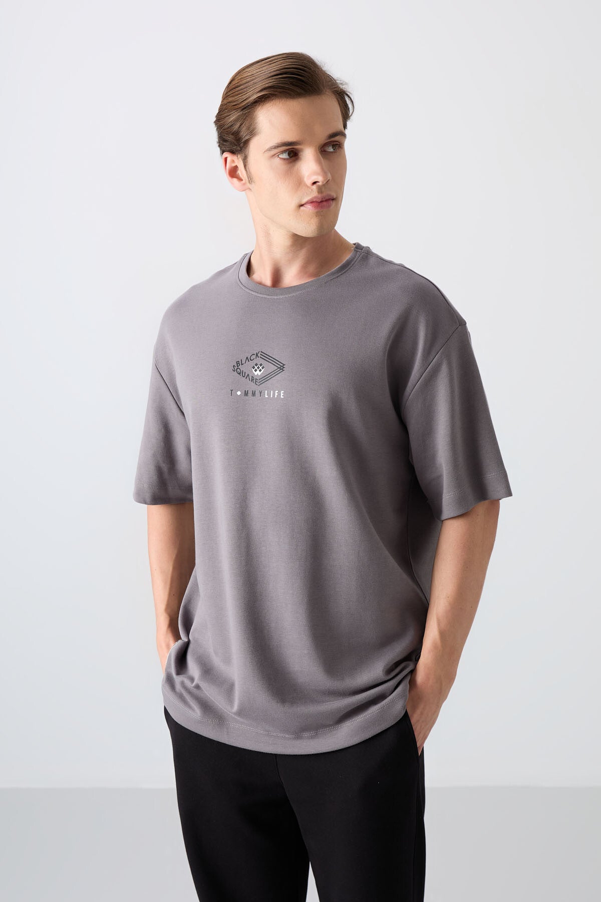 Koyu Gri Pamuklu Kalın Yumuşak Dokulu Oversize Fit Baskılı Erkek T-Shirt - 88325