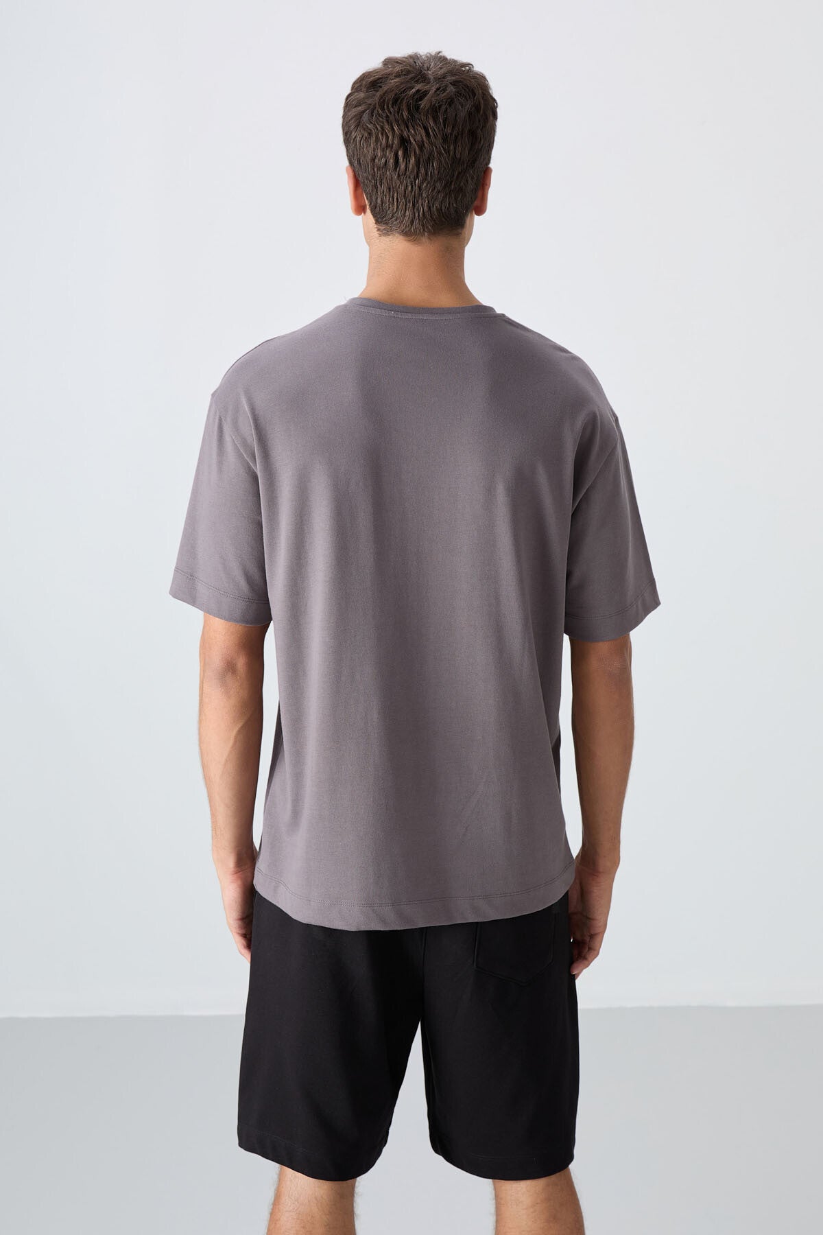 Koyu Gri Pamuklu Kalın Yumuşak Dokulu Oversize Fit Baskılı Erkek T-Shirt - 88331