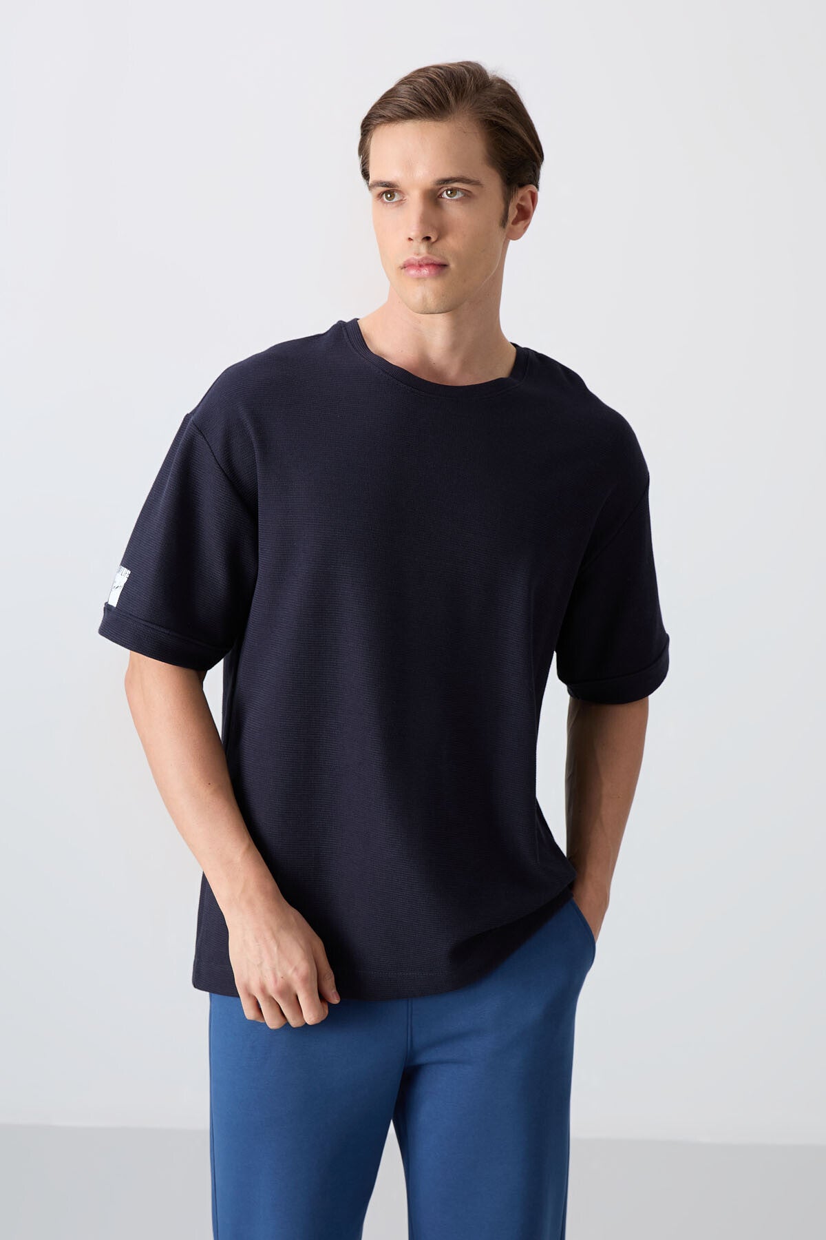 Lacivert Pamuklu Kalın Yüzeyi Dokulu Oversize Fit Basic Erkek T-Shirt - 88339