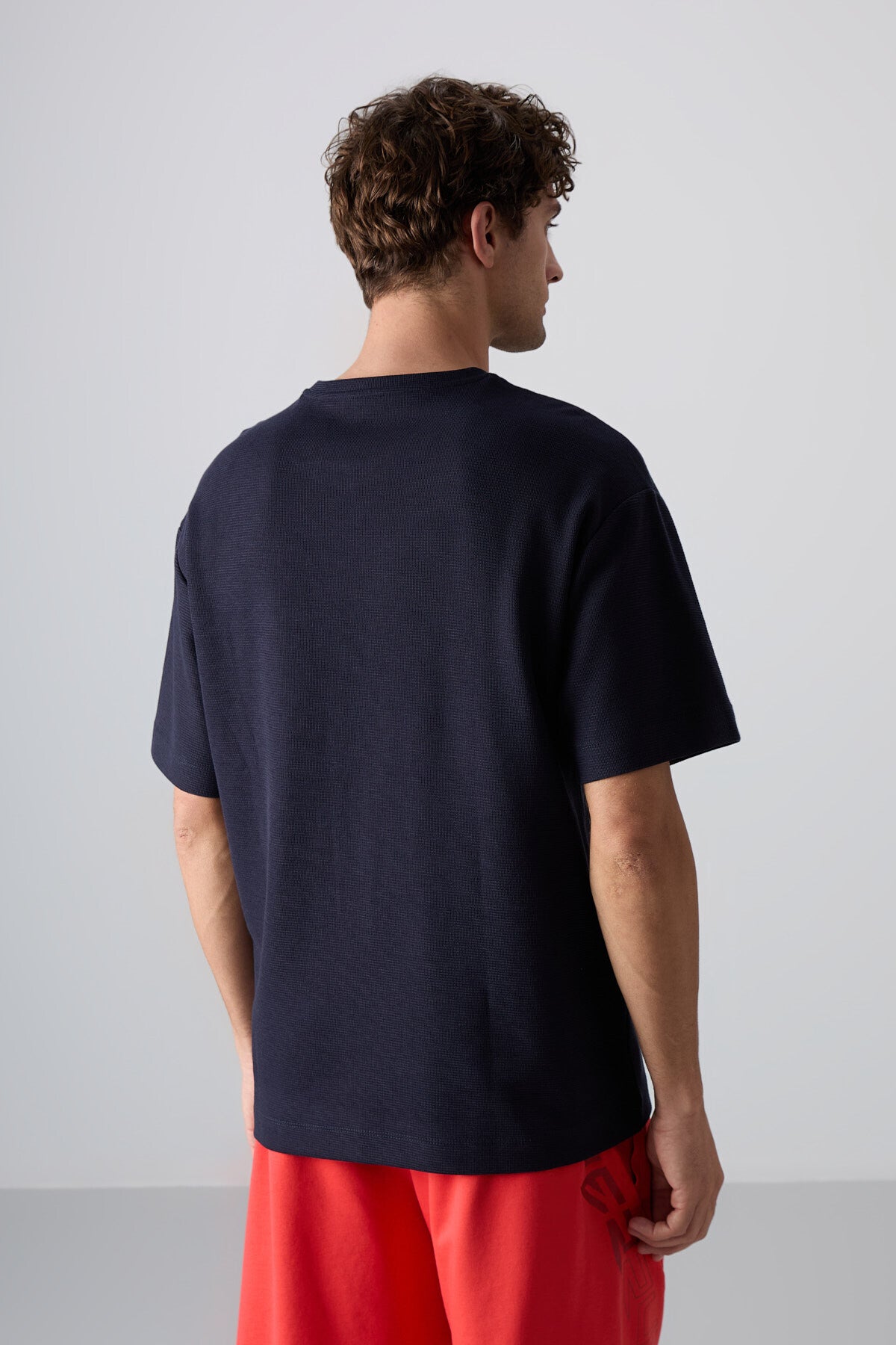 Lacivert Pamuklu Kalın Yüzeyi Dokulu Oversize Fit Basic Erkek T-Shirt - 88341