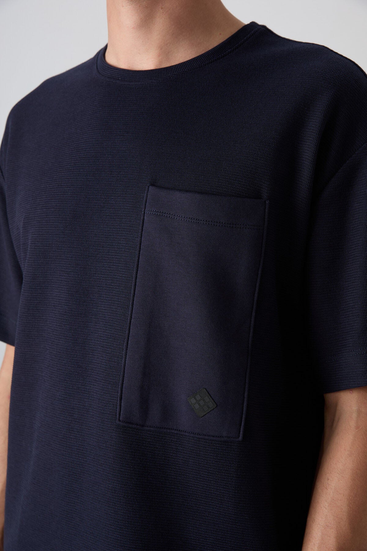 Lacivert Pamuklu Kalın Yüzeyi Dokulu Oversize Fit Basic Erkek T-Shirt - 88341