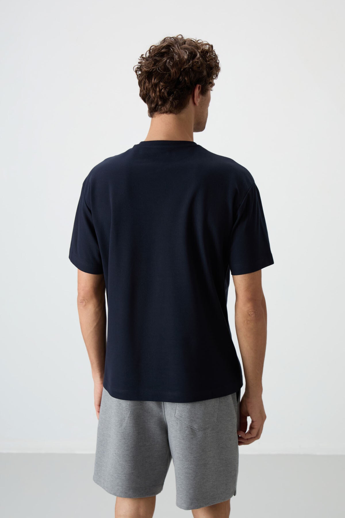 Lacivert Pamuklu Kalın Yüzeyi Dokulu Oversize Fit Baskılı Erkek T-Shirt - 88364