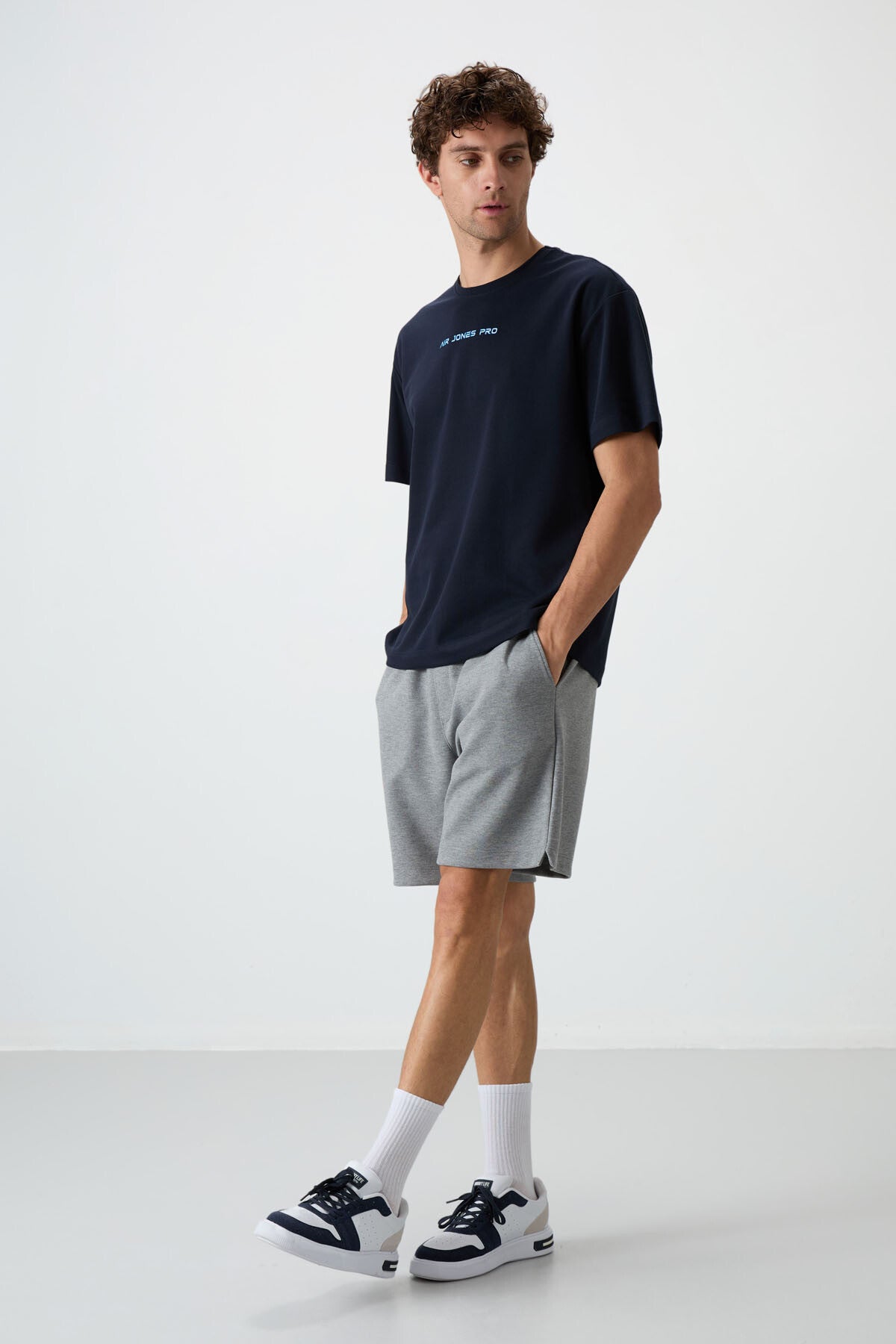 Lacivert Pamuklu Kalın Yüzeyi Dokulu Oversize Fit Baskılı Erkek T-Shirt - 88364