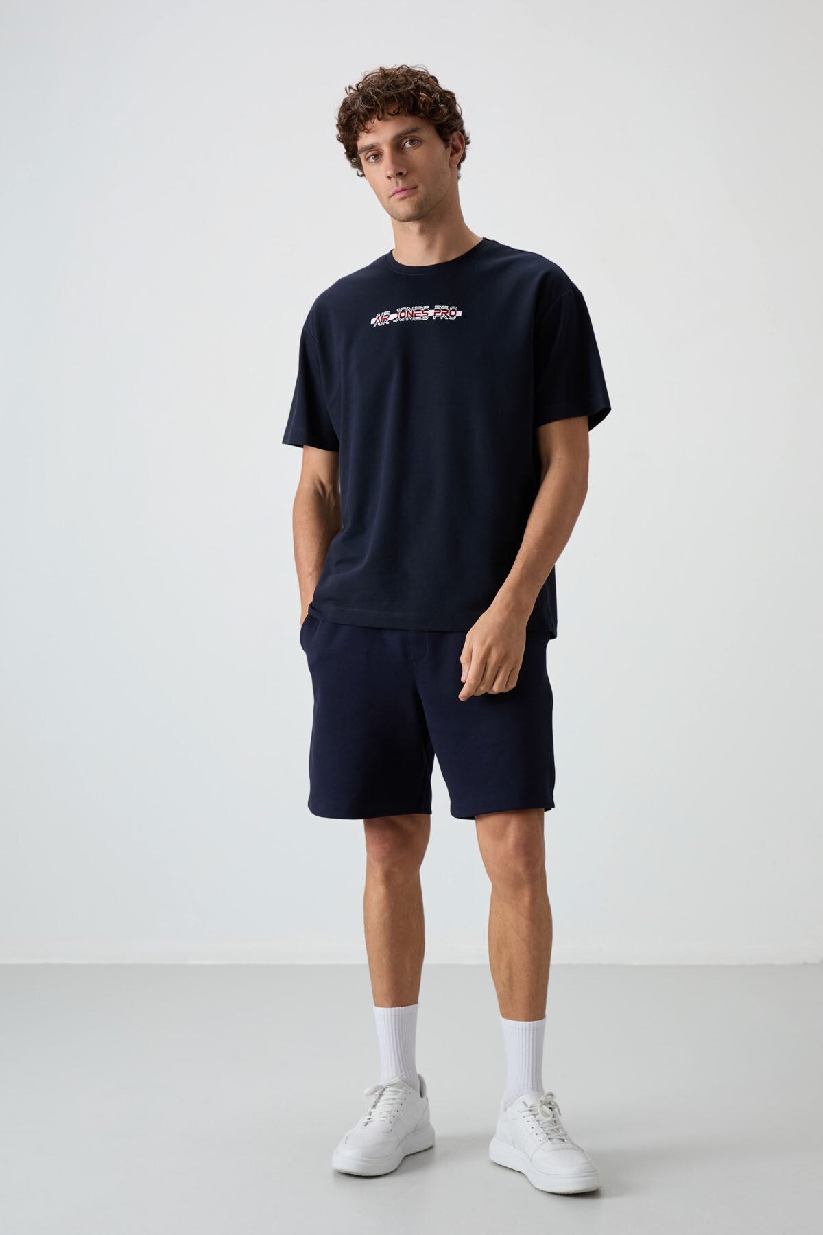 Lacivert Pamuklu Kalın Yüzeyi Dokulu Oversize Fit Baskılı Erkek T-Shirt - 88365
